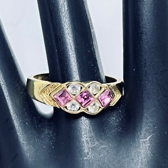 Vintage Gold Tone Band Ring With Pink And Clear Rhinestones (R389) - Picture 2 of 7
